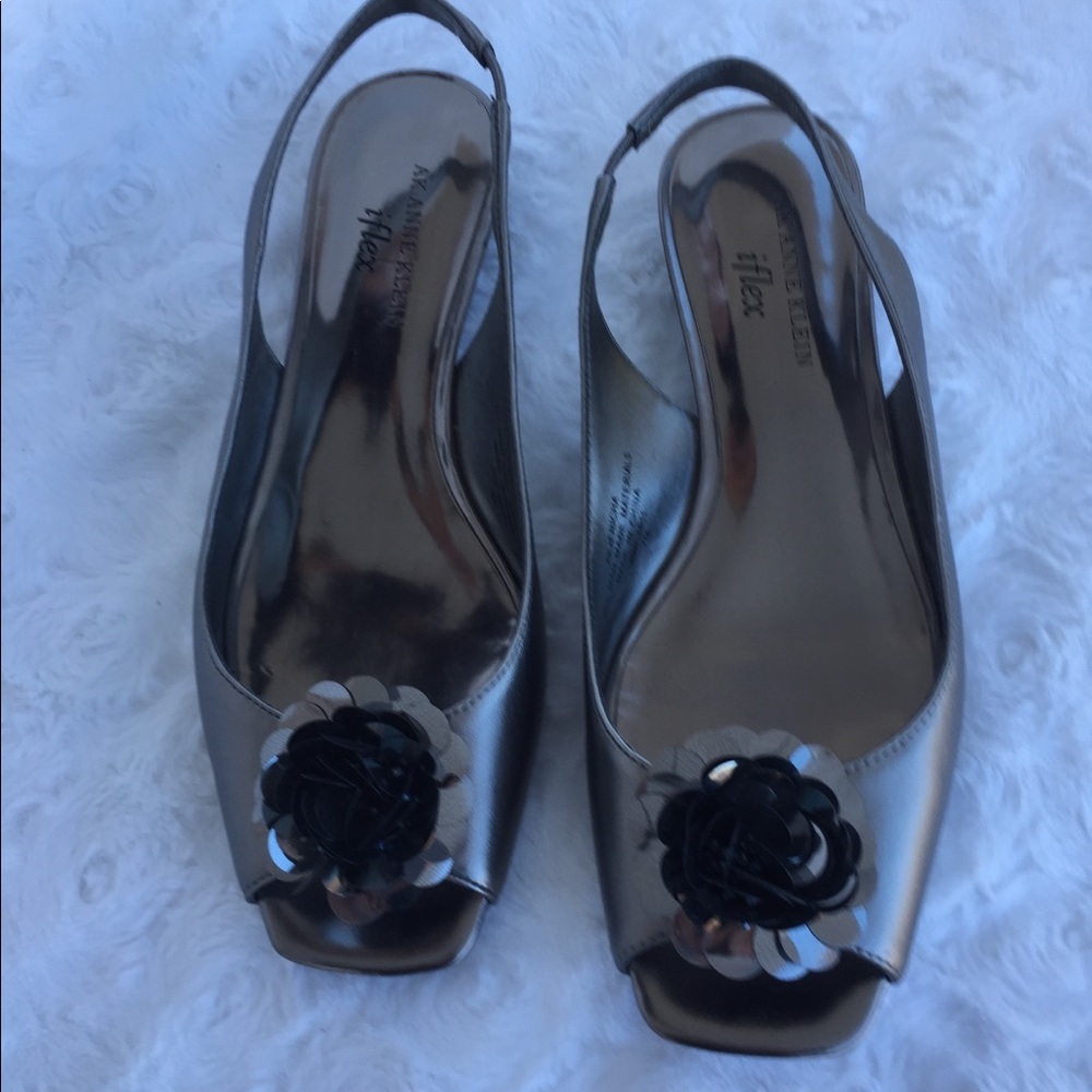AK Anne Klein iflex slingback  silver shoes